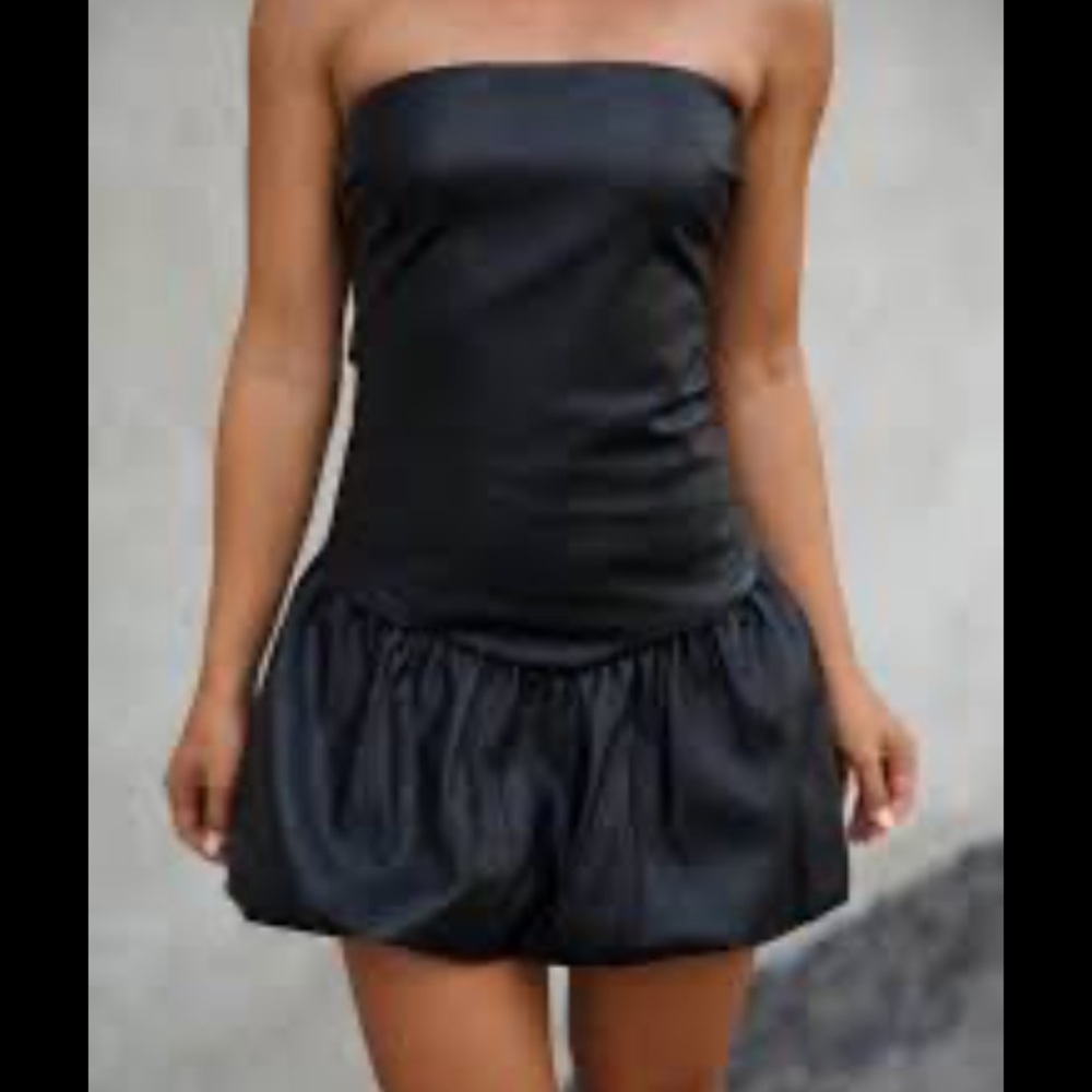 Black strapless mini dress bubble hem vegan leather size small klesis